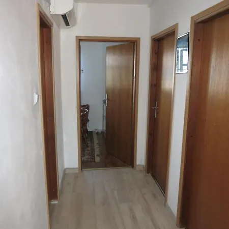 Stella Apartment *